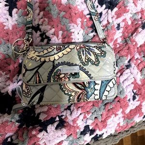 vera bradley wallet with phone holder